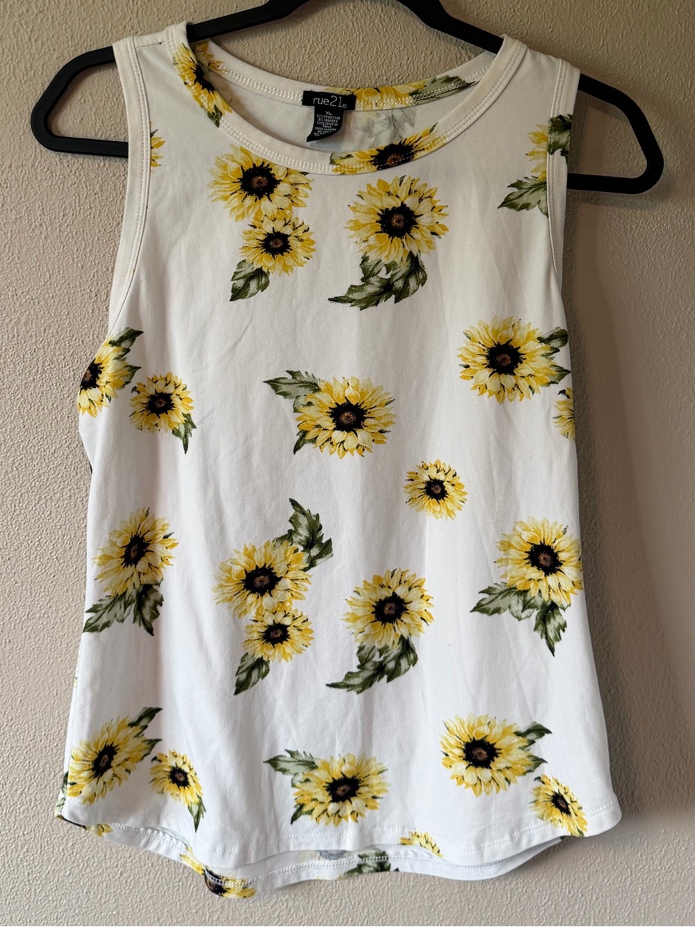Rue 21 White and Yellow Floral Sleeveless Tank Top Women’s XL
